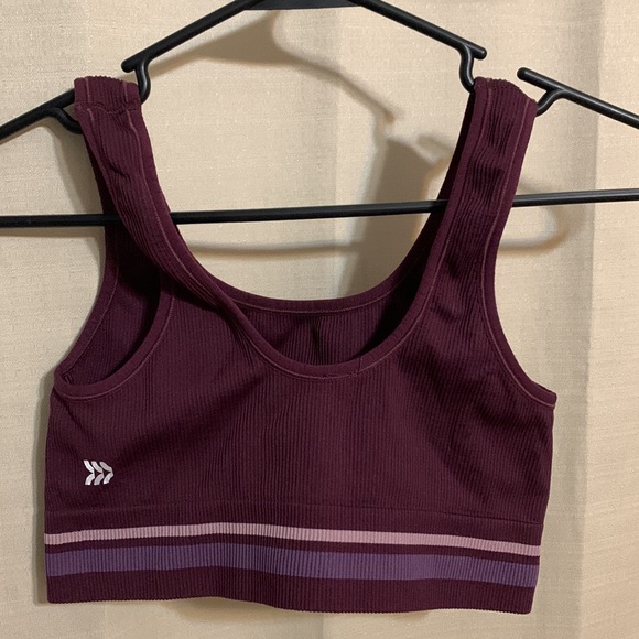 All In motion sports bra. No size on item but it’s an XS. - Picture 2 of 2